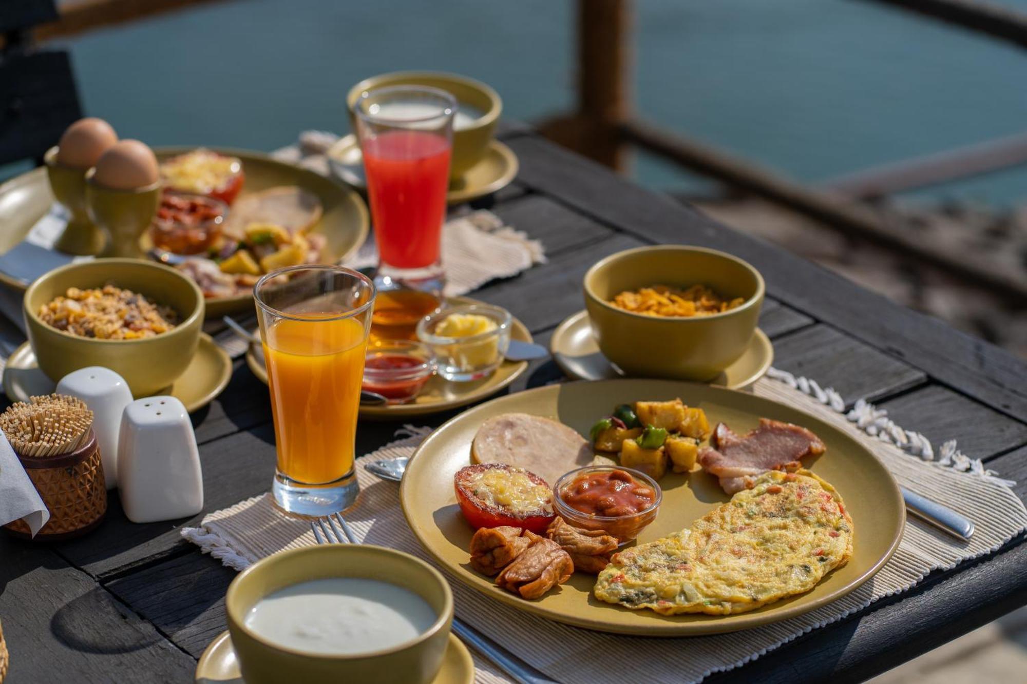 Jungle Villa Resort - Near Chitwan National Park Bagian luar foto