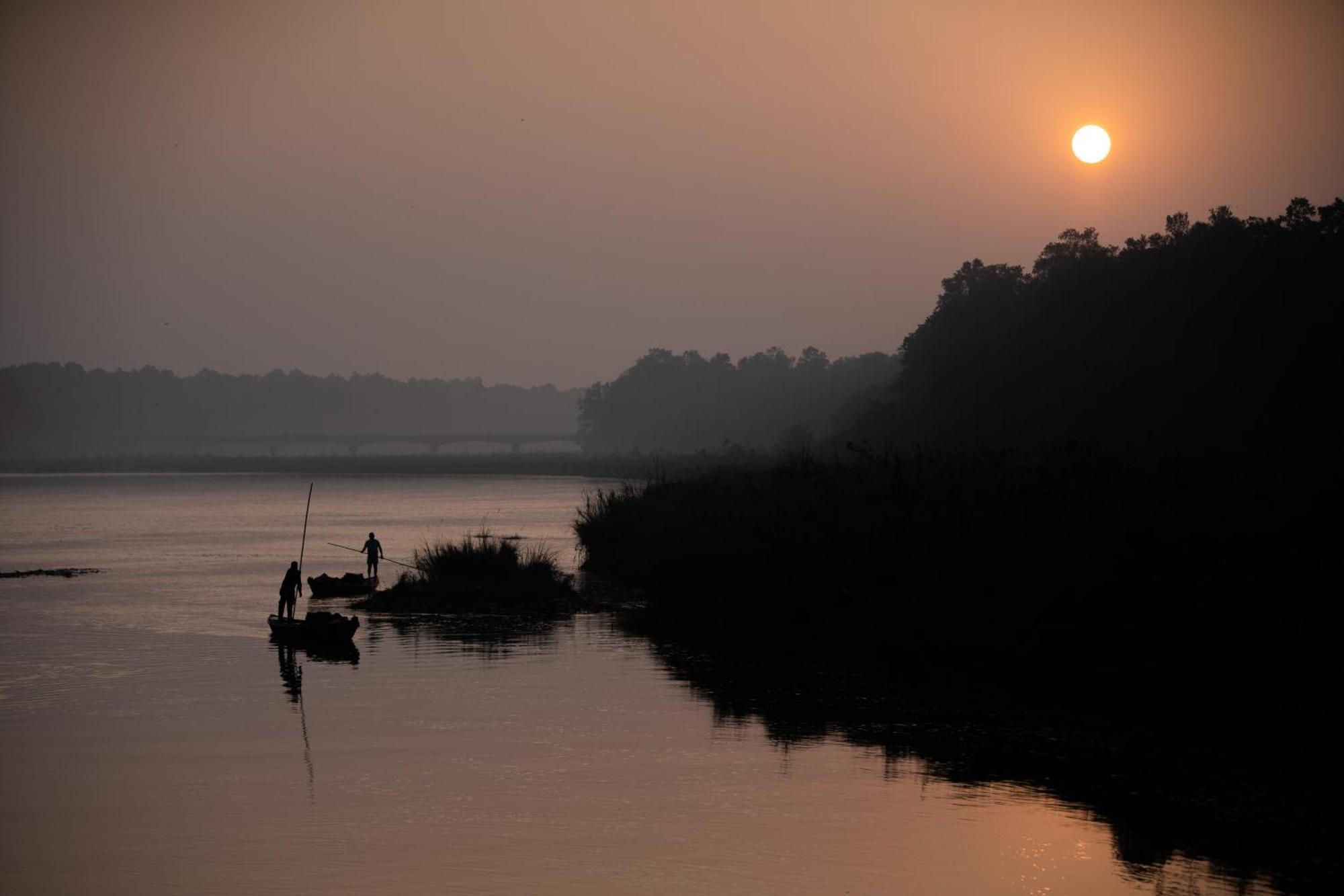 Jungle Villa Resort - Near Chitwan National Park Bagian luar foto